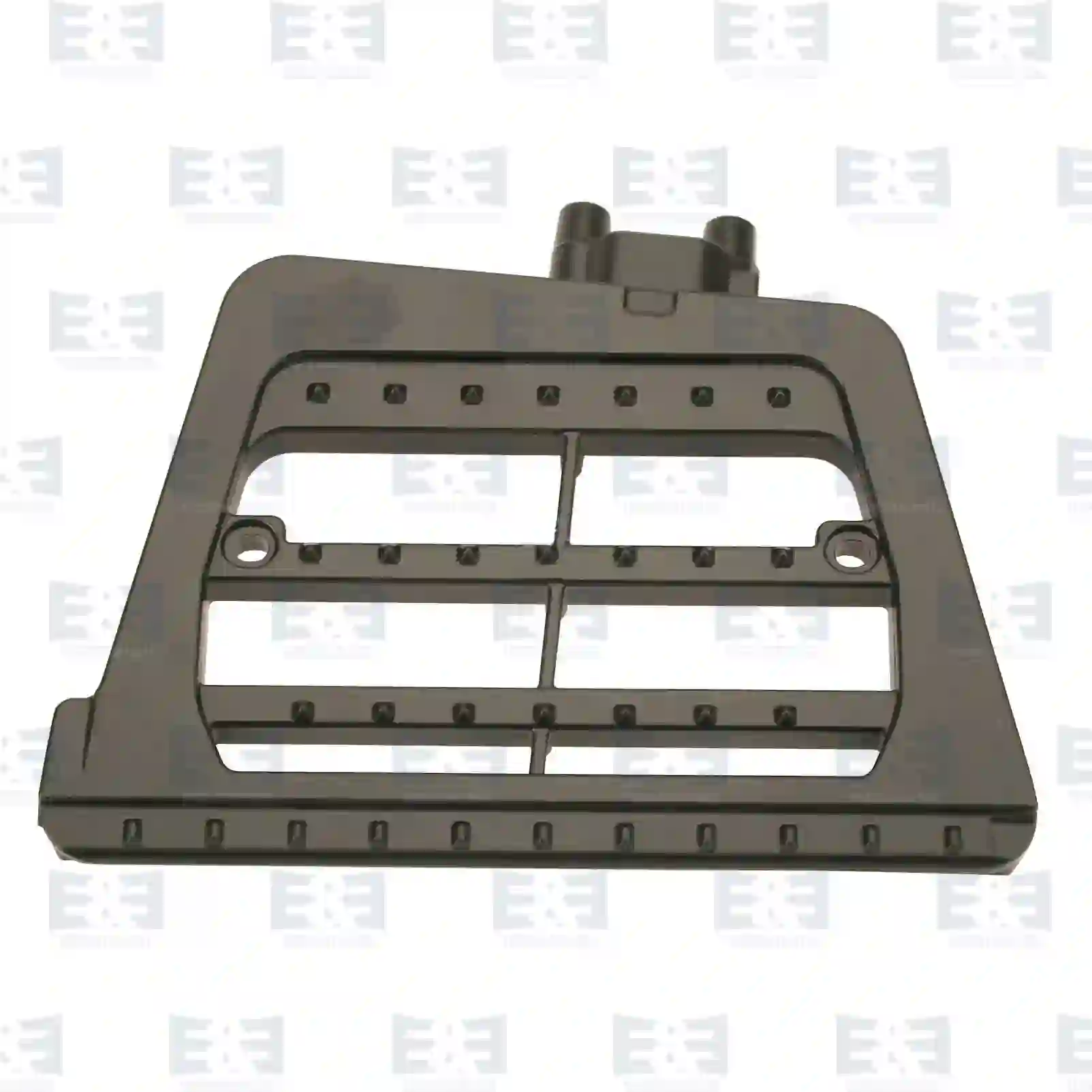  Step, right || E&E Truck Spare Parts | Truck Spare Parts, Auotomotive Spare Parts